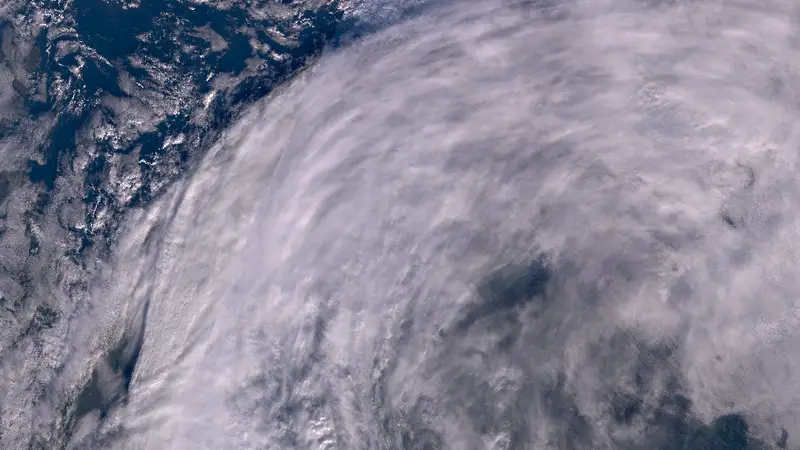 Cloud Seasonality Playbook: Best Months for Your Region and How to Plan Requests